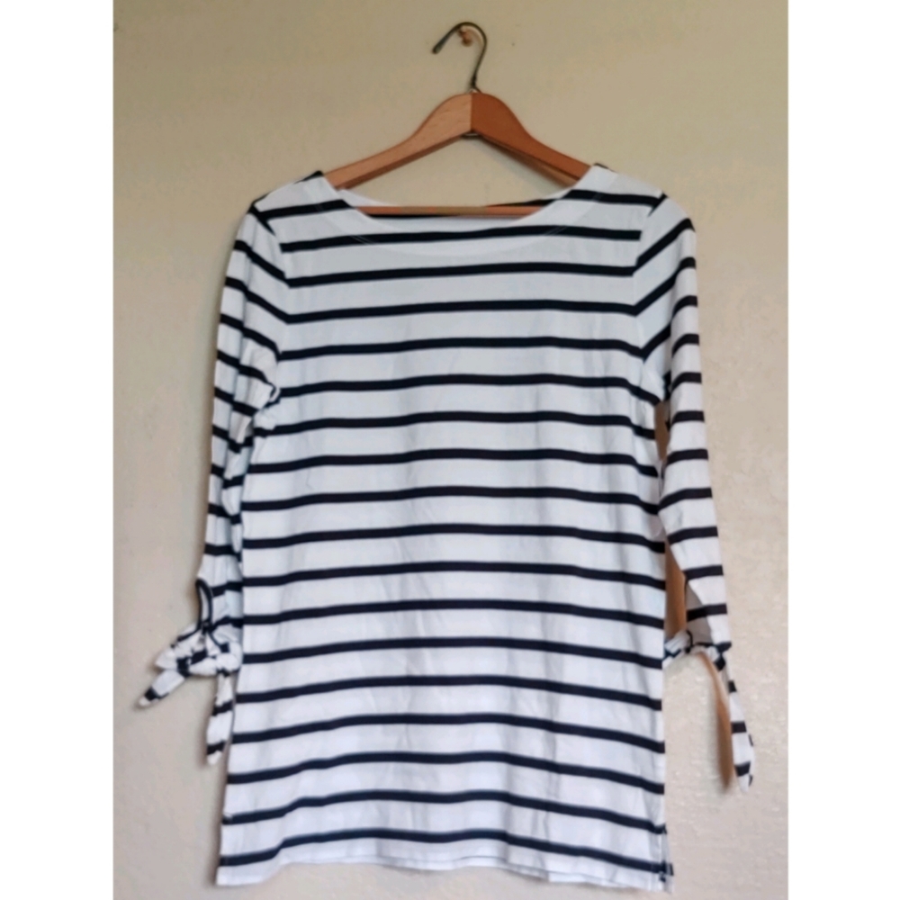 Old Navy Black & White CrewNeck 3/4 Sleeve Top